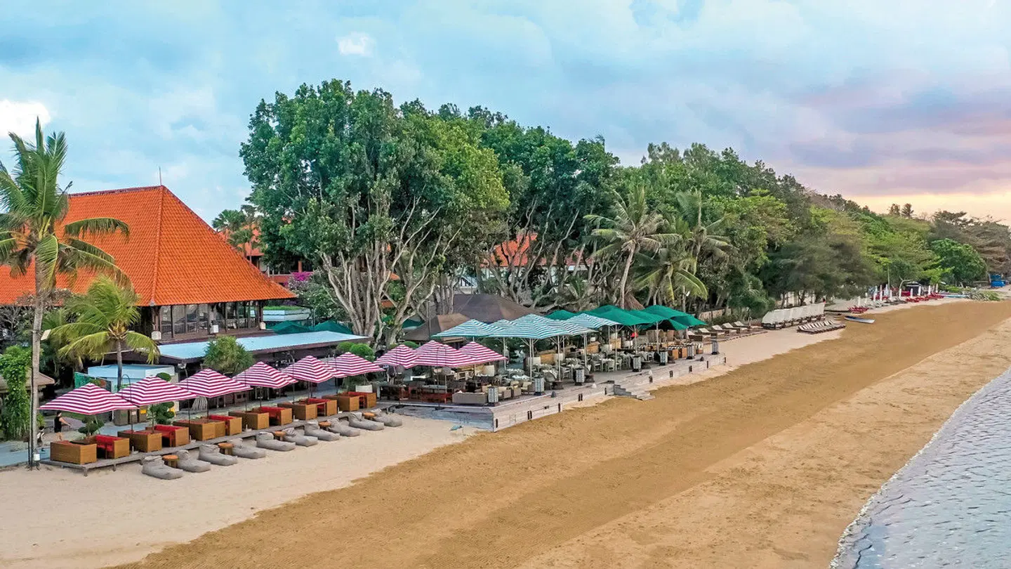 Puri Santrian Strand