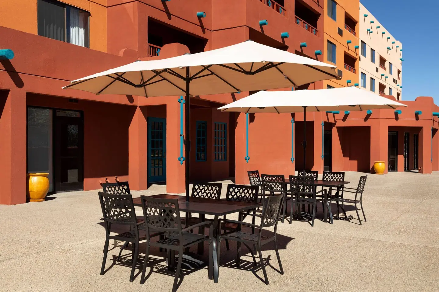 Courtyard by Marriott Farmington Terrasse