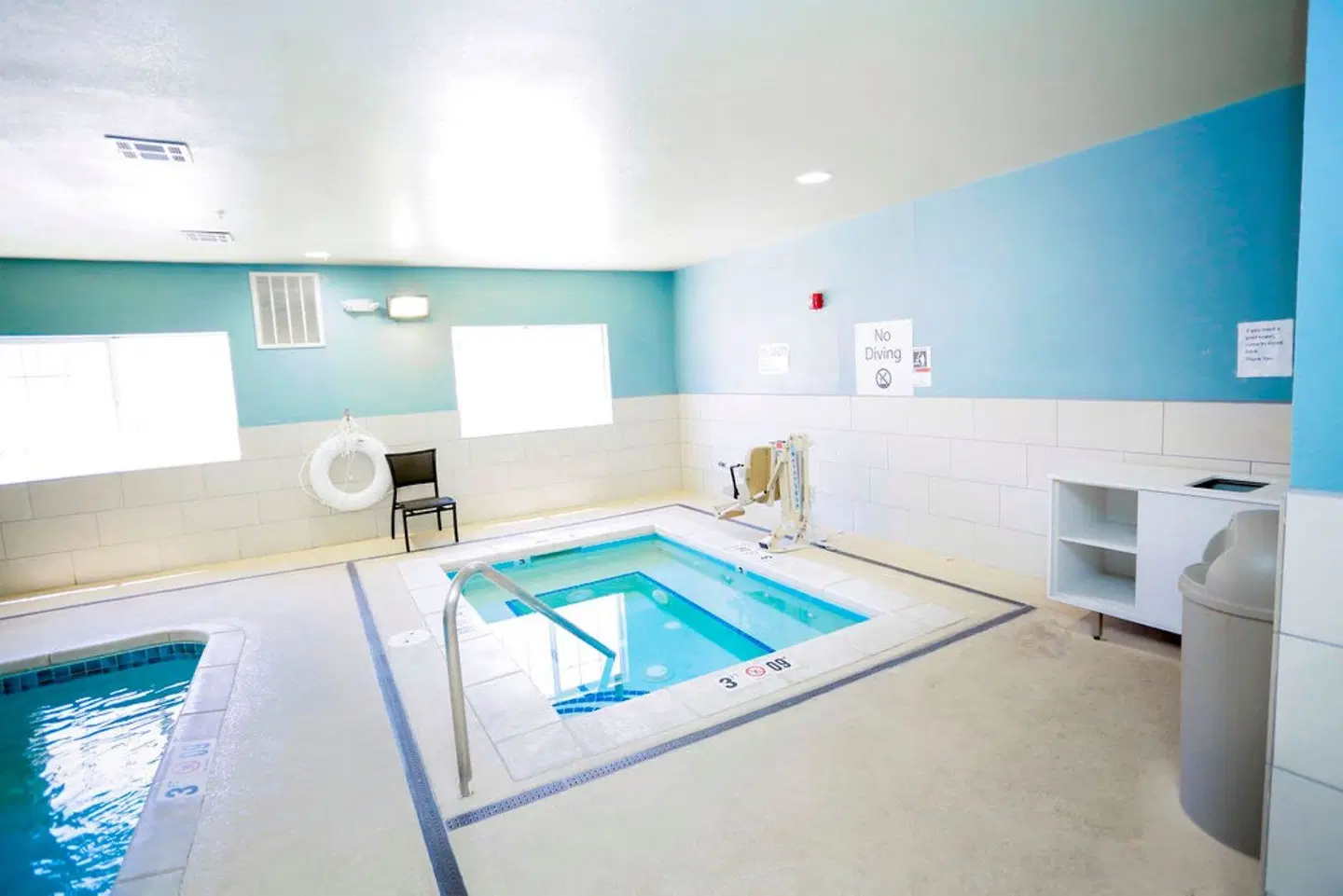 Holiday Inn Express & Suites Carlsbad by IHG HEALTH_BEAUTY