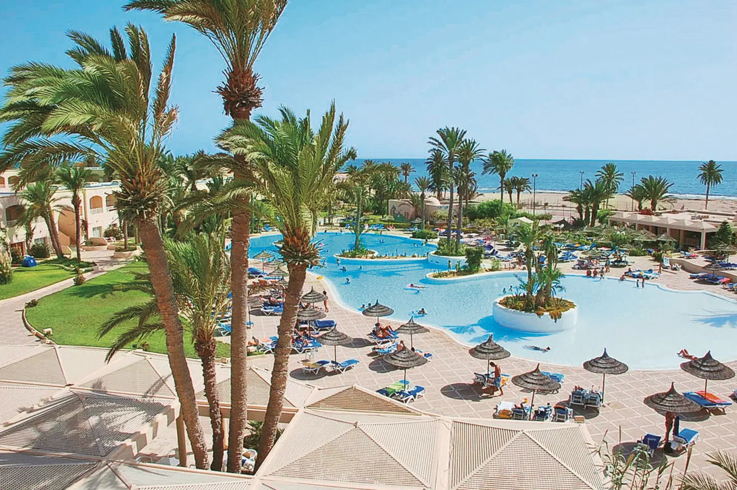 Zephir OUTDOOR_POOL