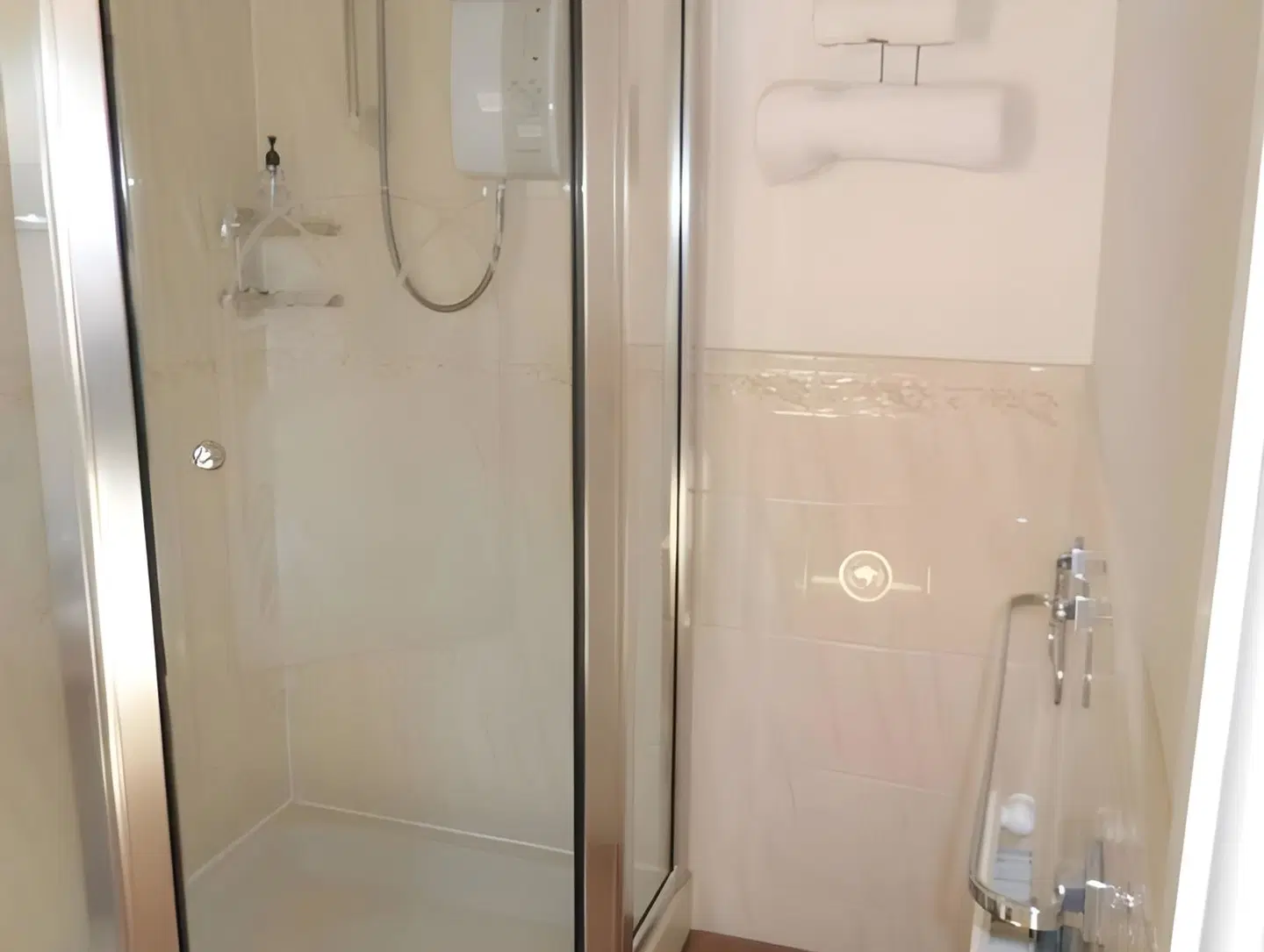 The Hinton Guest House Badezimmer