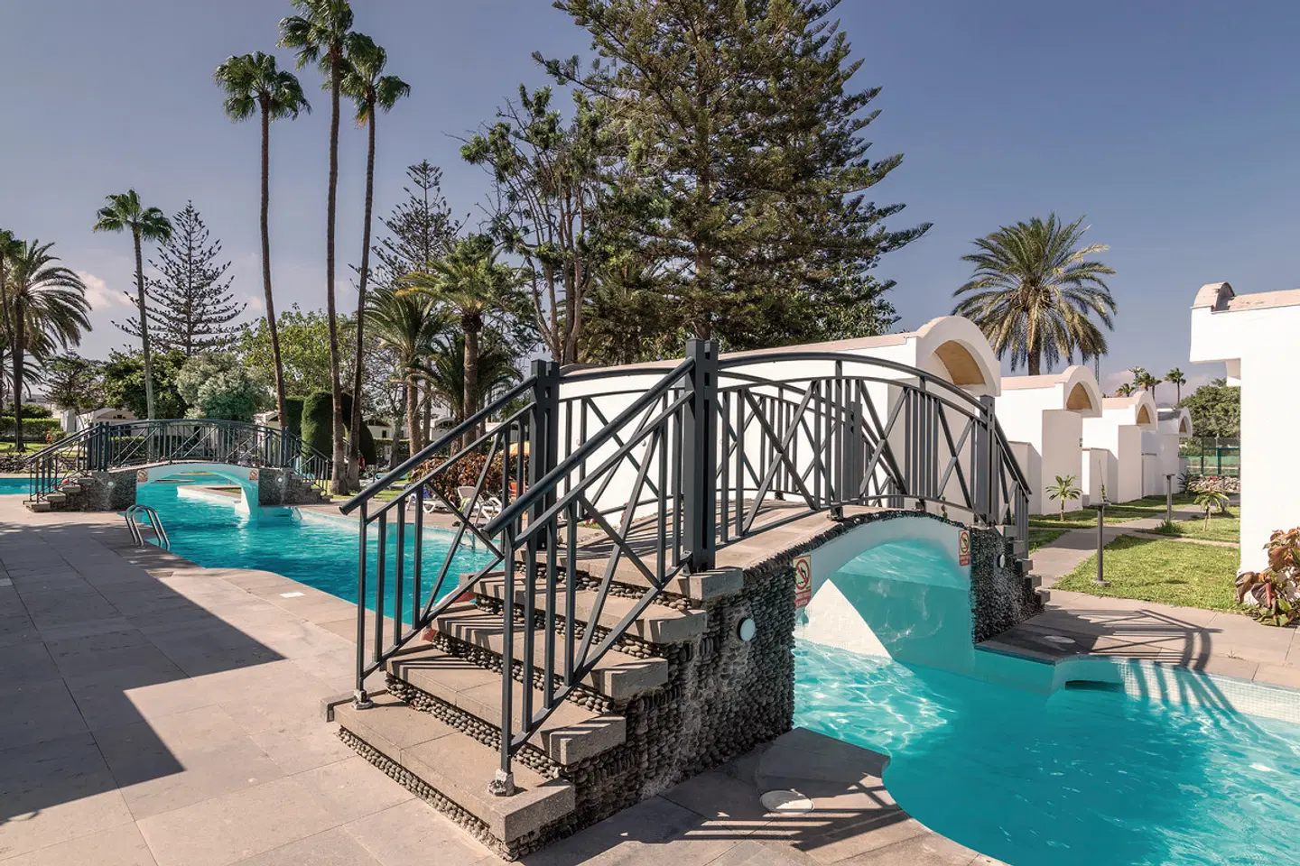 Cordial Biarritz OUTDOOR_POOL