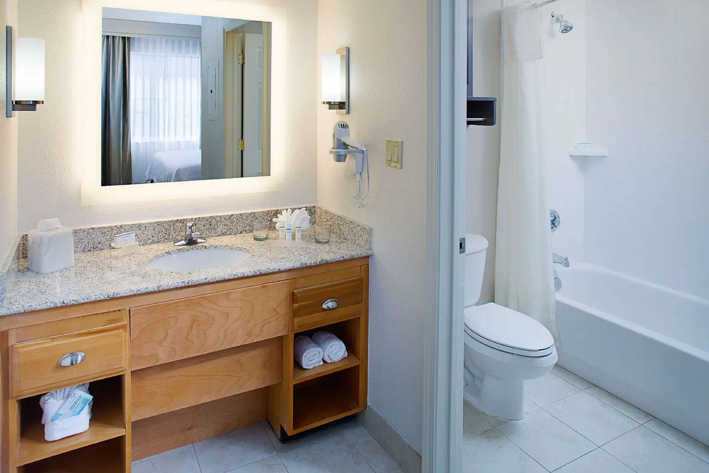 Homewood Suites by Hilton Albuquerque Uptown Badezimmer