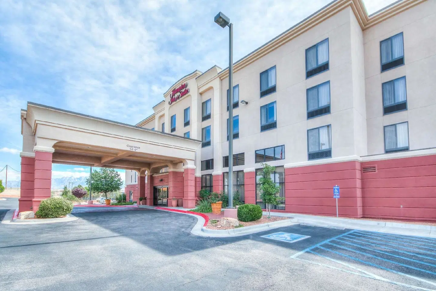 Hampton Inn & Suites Las Cruces I-25 EXTERIOR