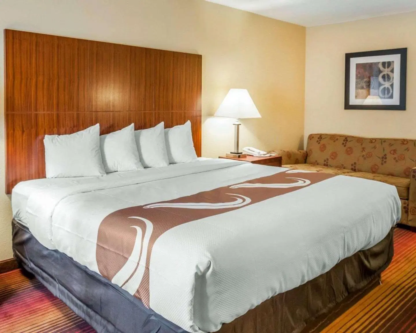 Quality Inn & Suites ROOM_EXAMPLE