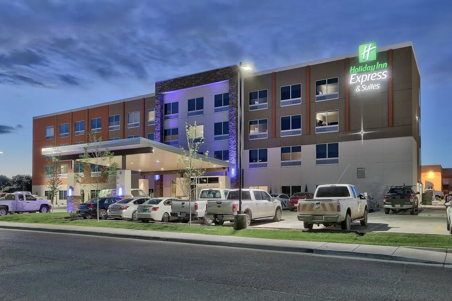 Holiday Inn Express & Suites Roswell by IHG EXTERIOR