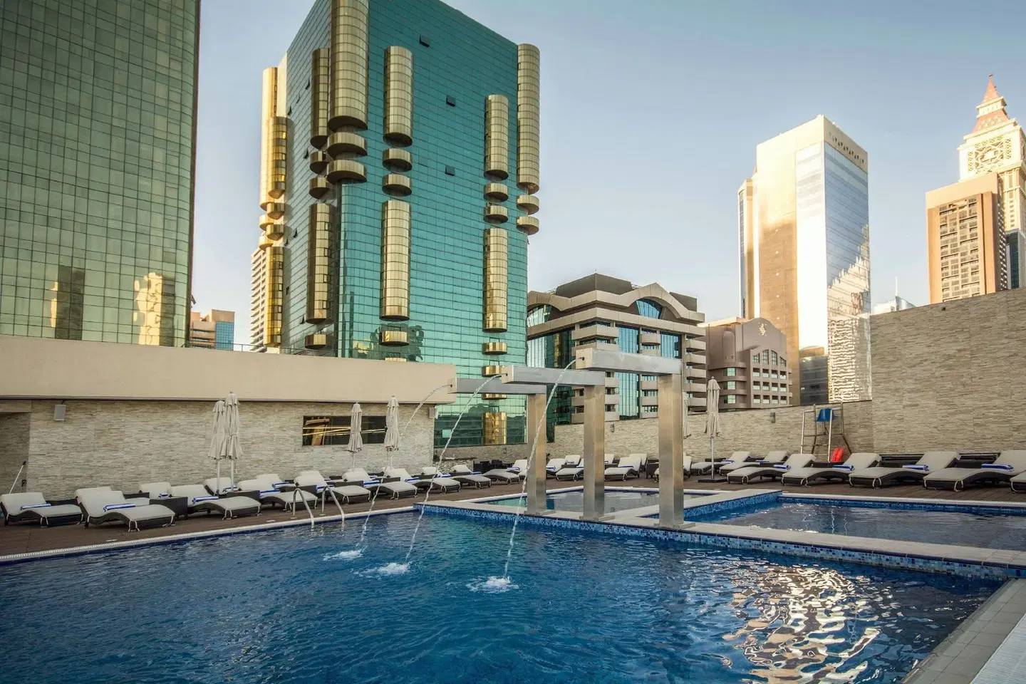 Gevora Hotel OUTDOOR_POOL