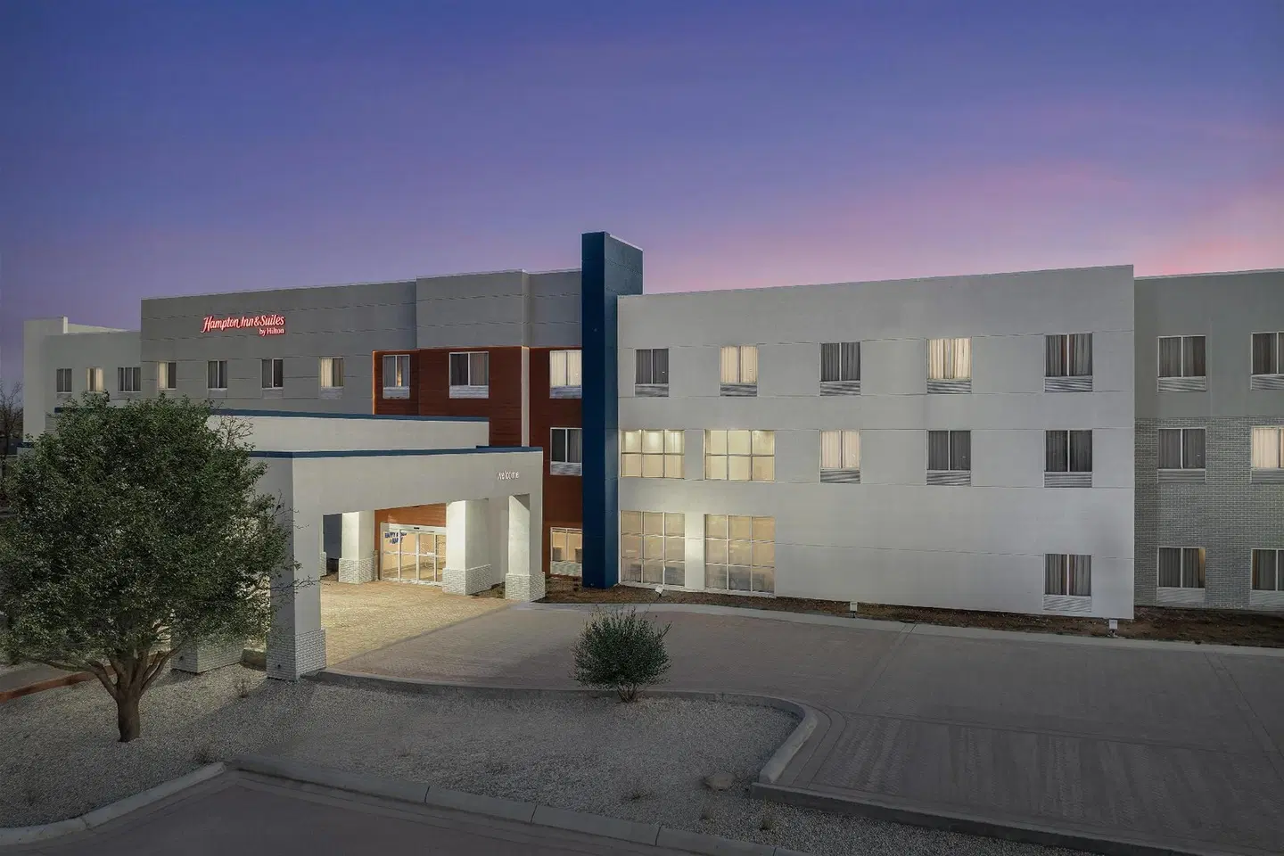 Hampton Inn & Suites Roswell EXTERIOR