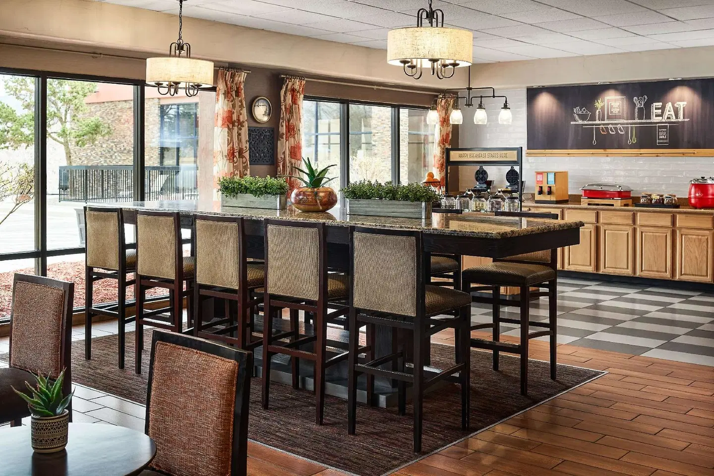 Hampton Inn Taos Bar
