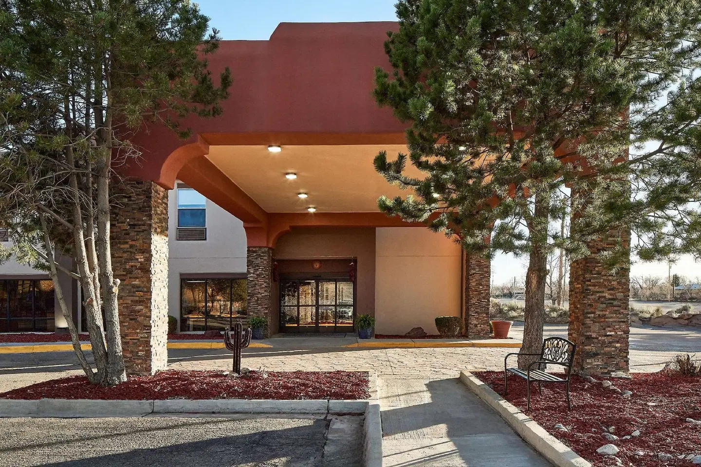 Hampton Inn Taos EXTERIOR