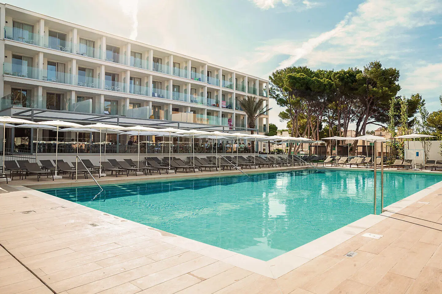 Diamant Hotel & Aparthotel OUTDOOR_POOL