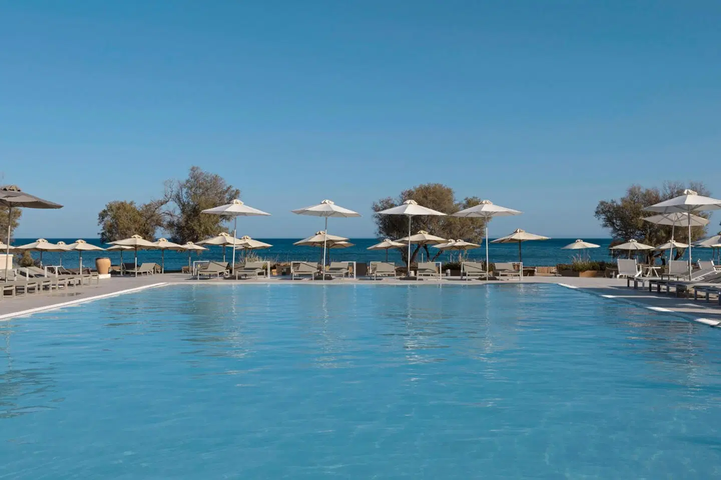Domes Aulus Zante, Autograph Collection Strand