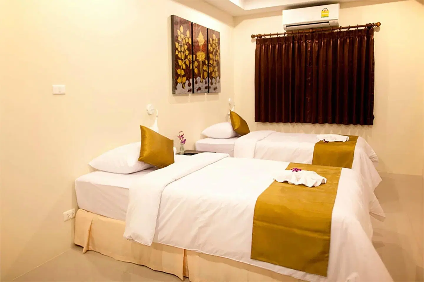 At Kamala Hotel (SHA Plus+) ROOM_EXAMPLE