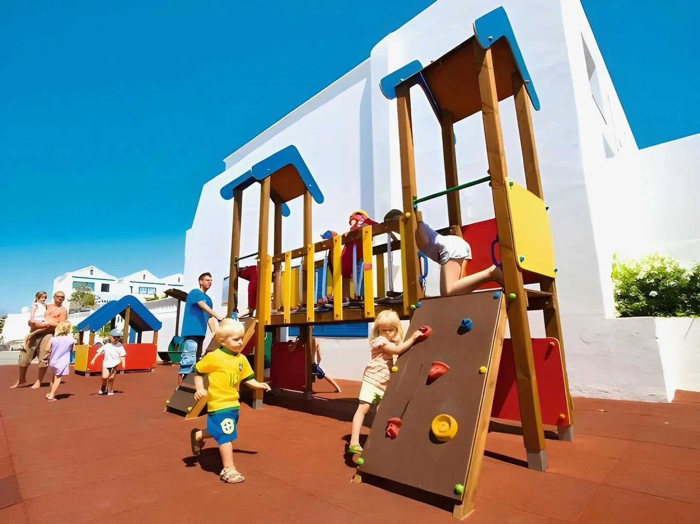 Cinco Plazas SPORTS_AND_LEISURE