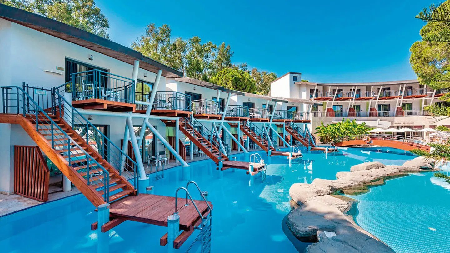 Paloma Sencia OUTDOOR_POOL