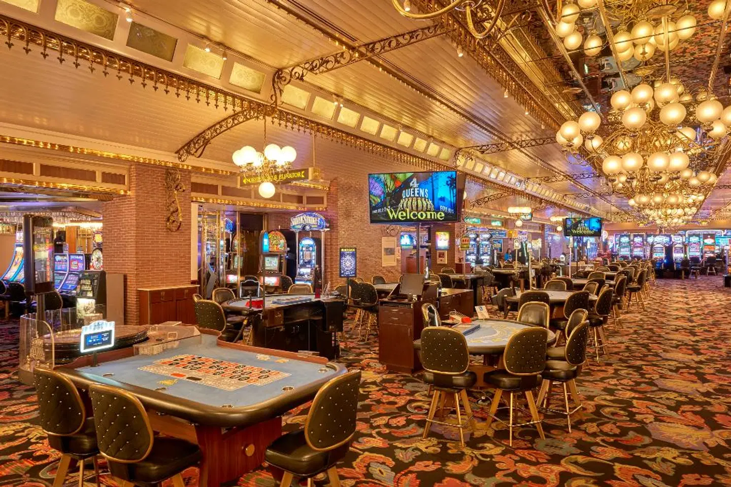 Four Queens Hotel and Casino Restaurant