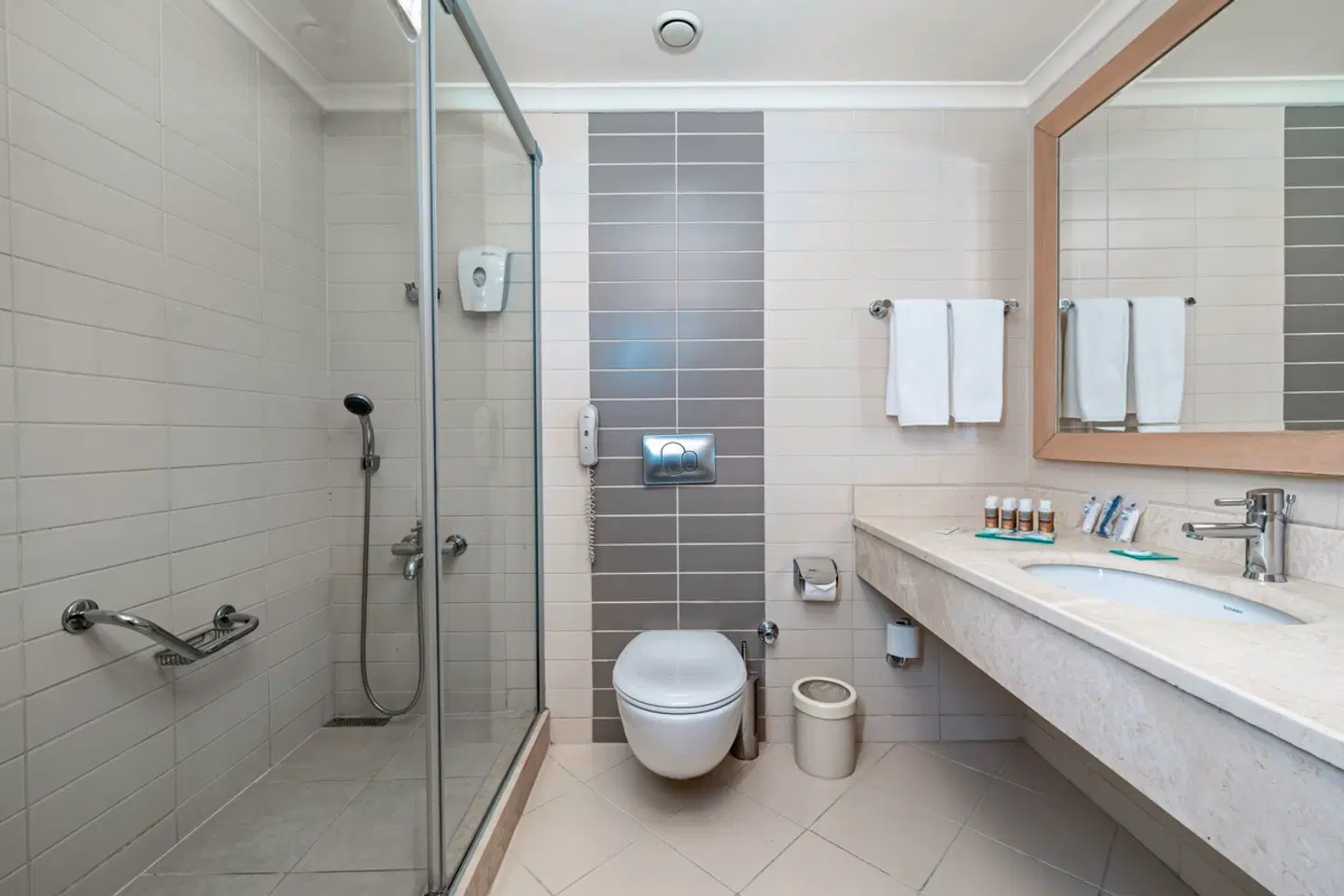 Crystal De Luxe Comfort Collection Badezimmer