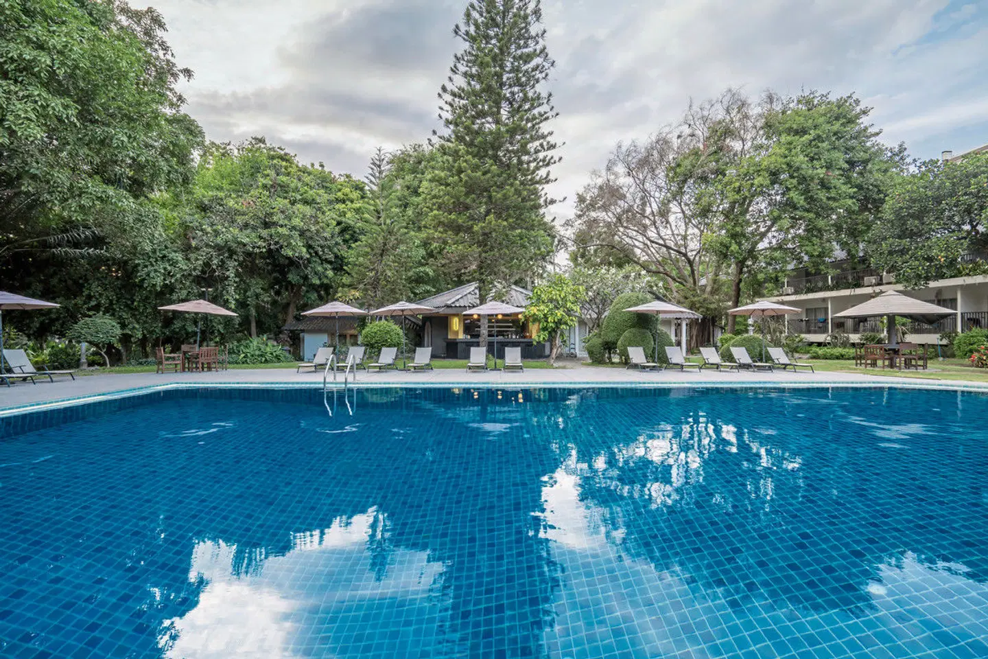 Sunshine Garden Resort OUTDOOR_POOL