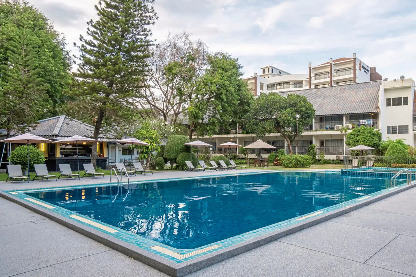 Sunshine Garden Resort OUTDOOR_POOL