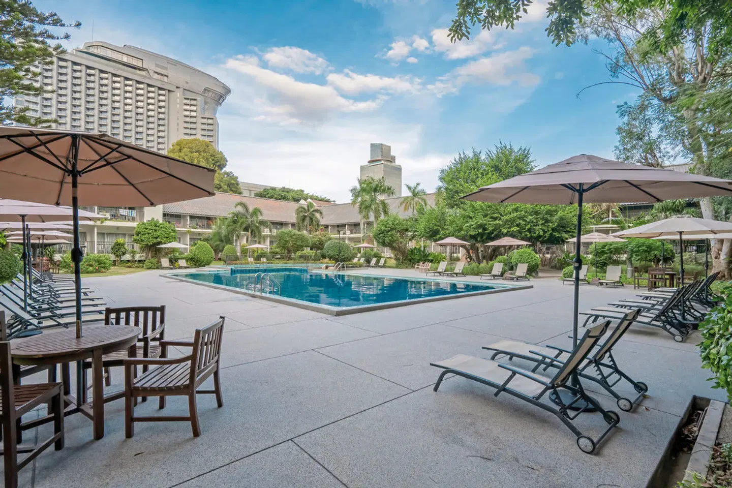 Sunshine Garden Resort OUTDOOR_POOL