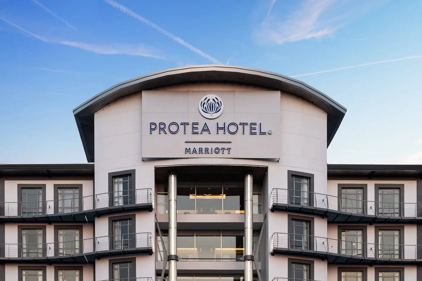 Protea Hotel by Marriott Johannesburg Wanderers EXTERIOR