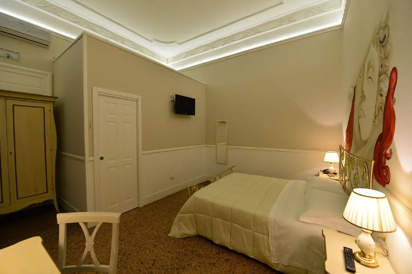 Conte di Cavour ROOM_EXAMPLE