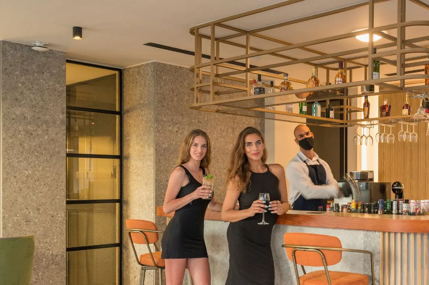 Hyperion City Hotel Bar
