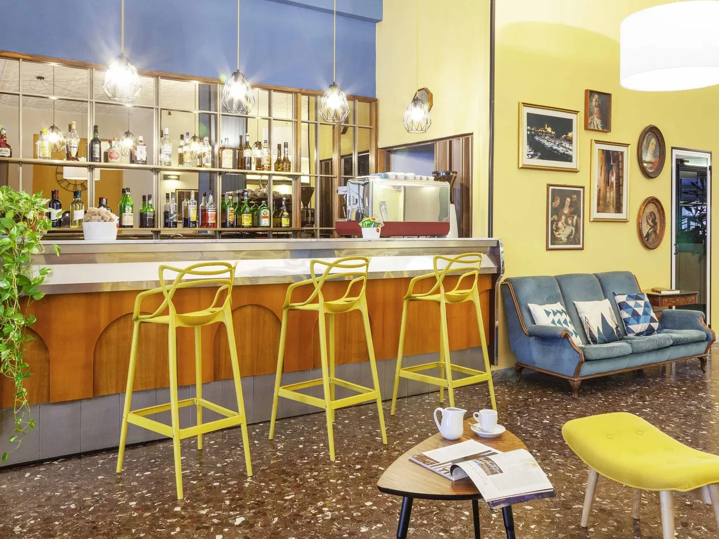 ibis Styles Trani Bar