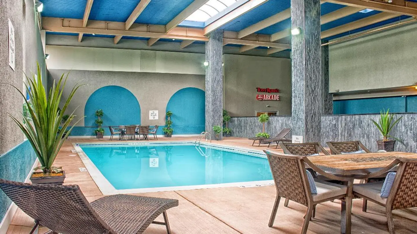 Holiday Inn Niagara Falls-Scenic Downtown by IHG Hallenbad