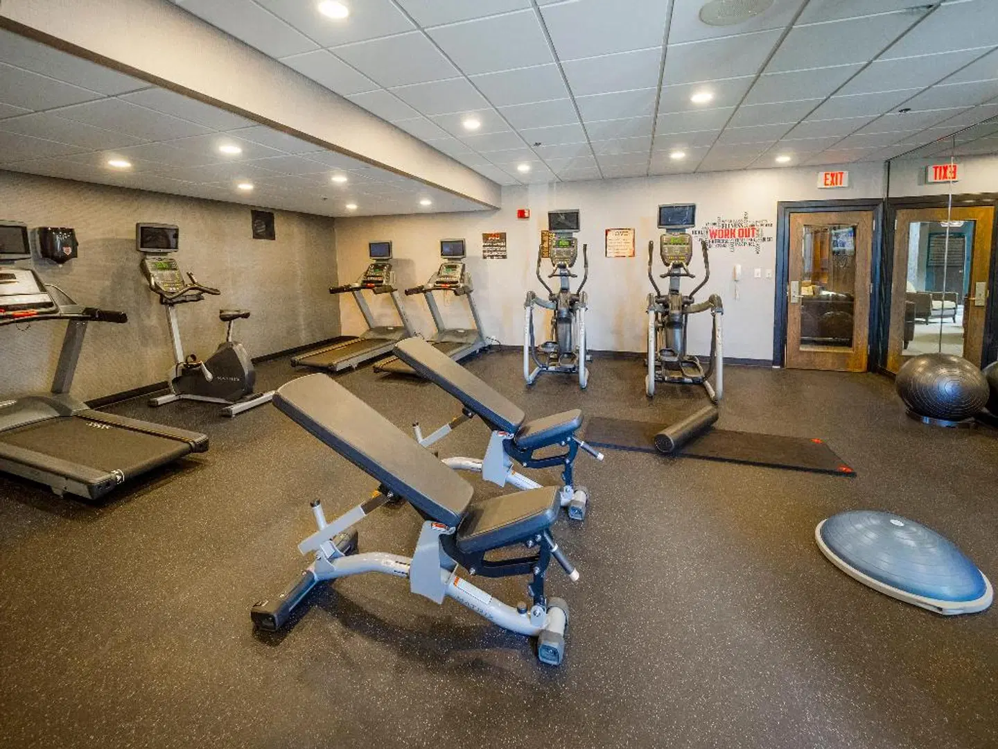 Holiday Inn Niagara Falls-Scenic Downtown by IHG SPORTS_AND_LEISURE
