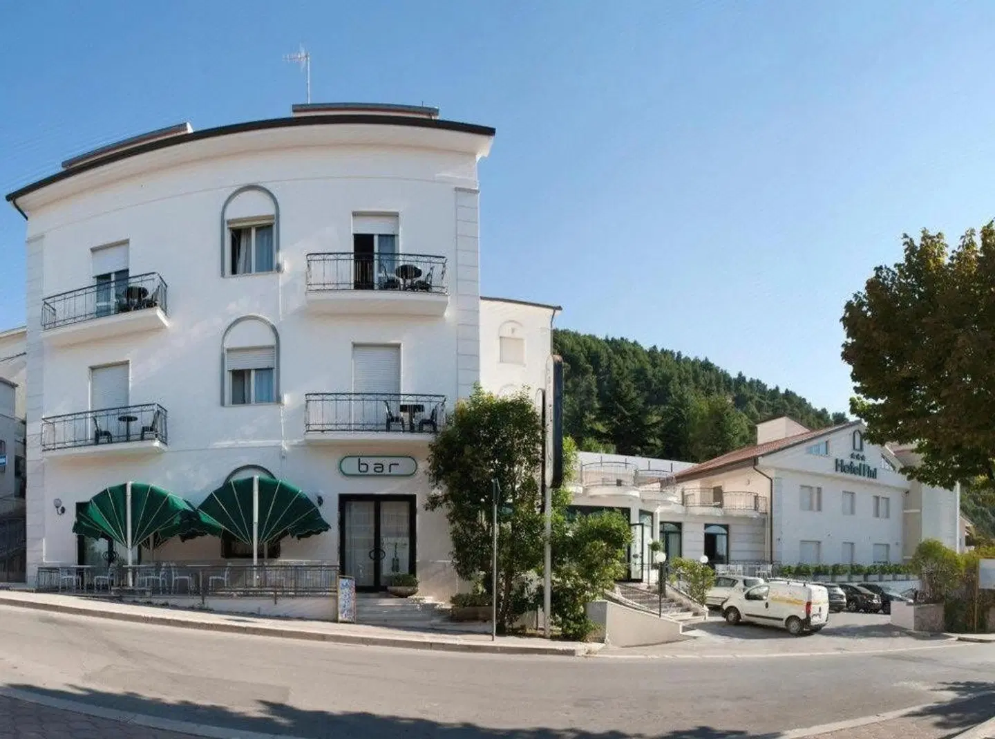Fini EXTERIOR