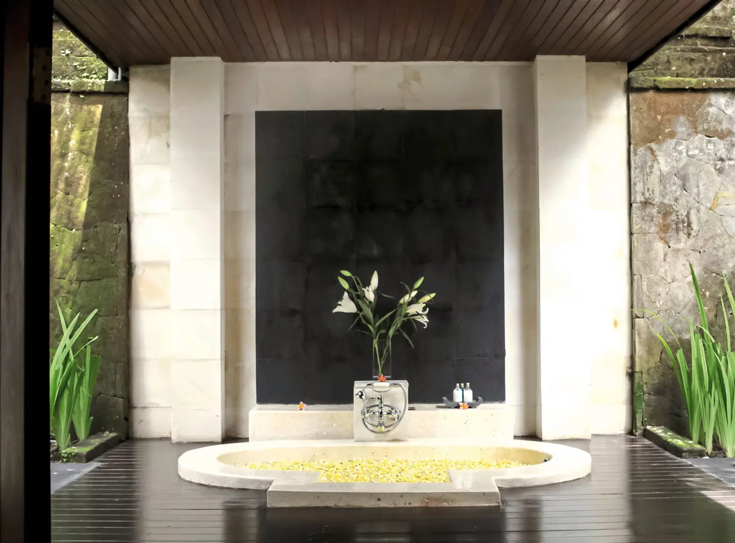 The Ubud Village Resort & Spa Badezimmer