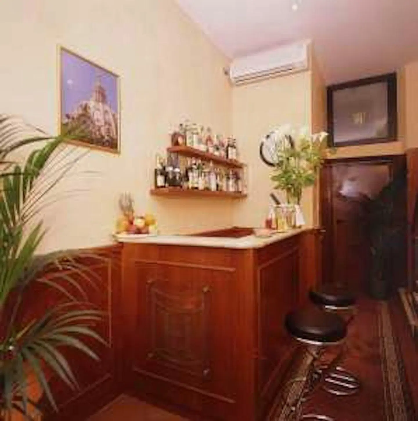 Emmaus Bar
