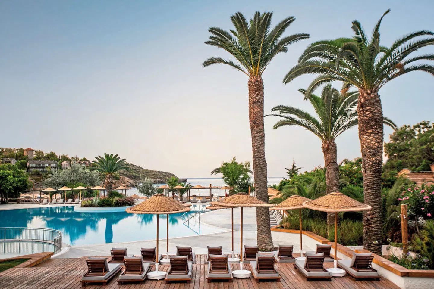 Club Marvy OUTDOOR_POOL
