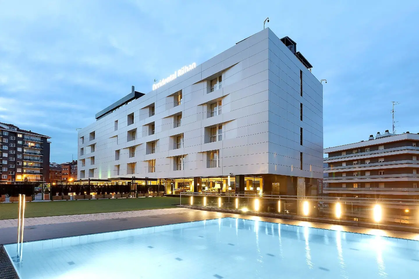 Occidental Bilbao OUTDOOR_POOL