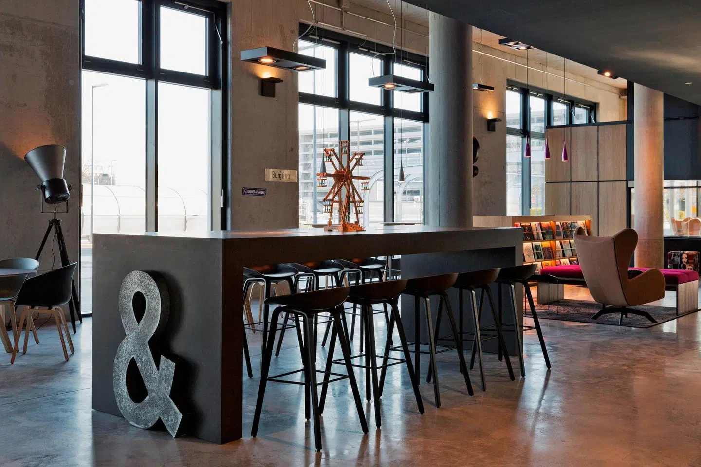 Moxy Vienna Airport Bar