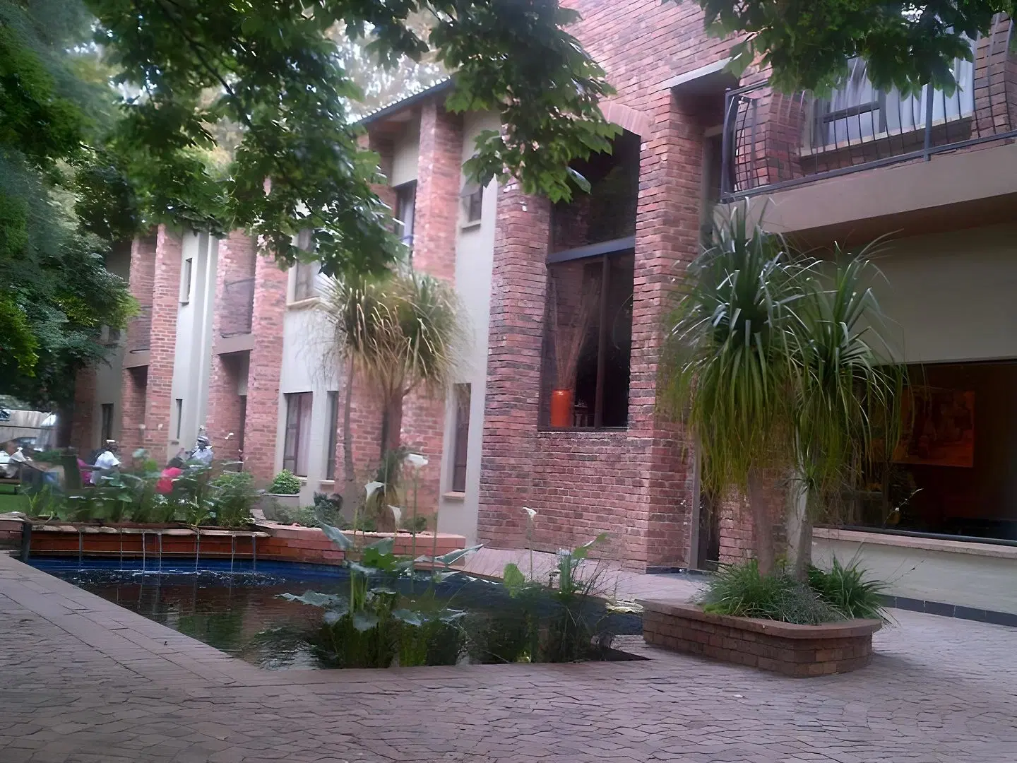 24 Onvrey 4 Star Boutique Hotel EXTERIOR