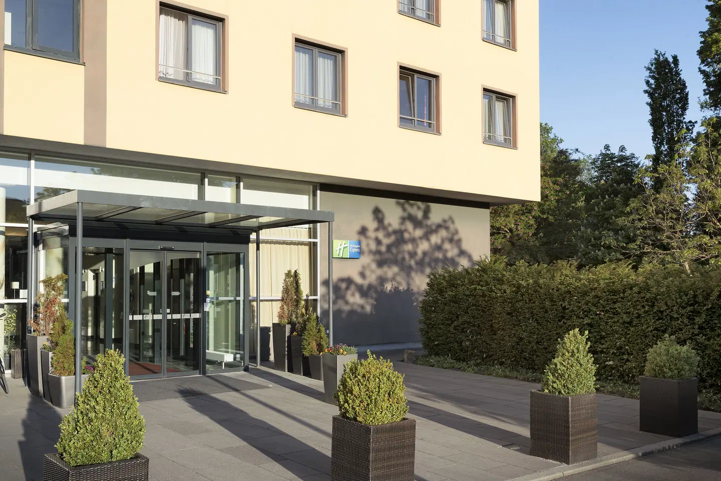 Holiday Inn Express Singen EXTERIOR