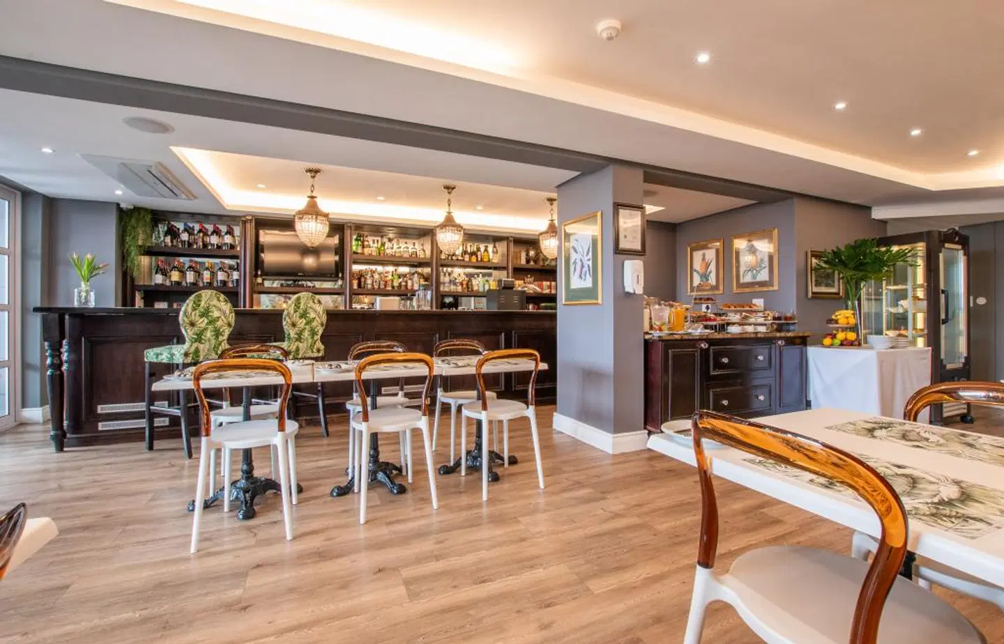Romney Park Luxury Apartments Bar