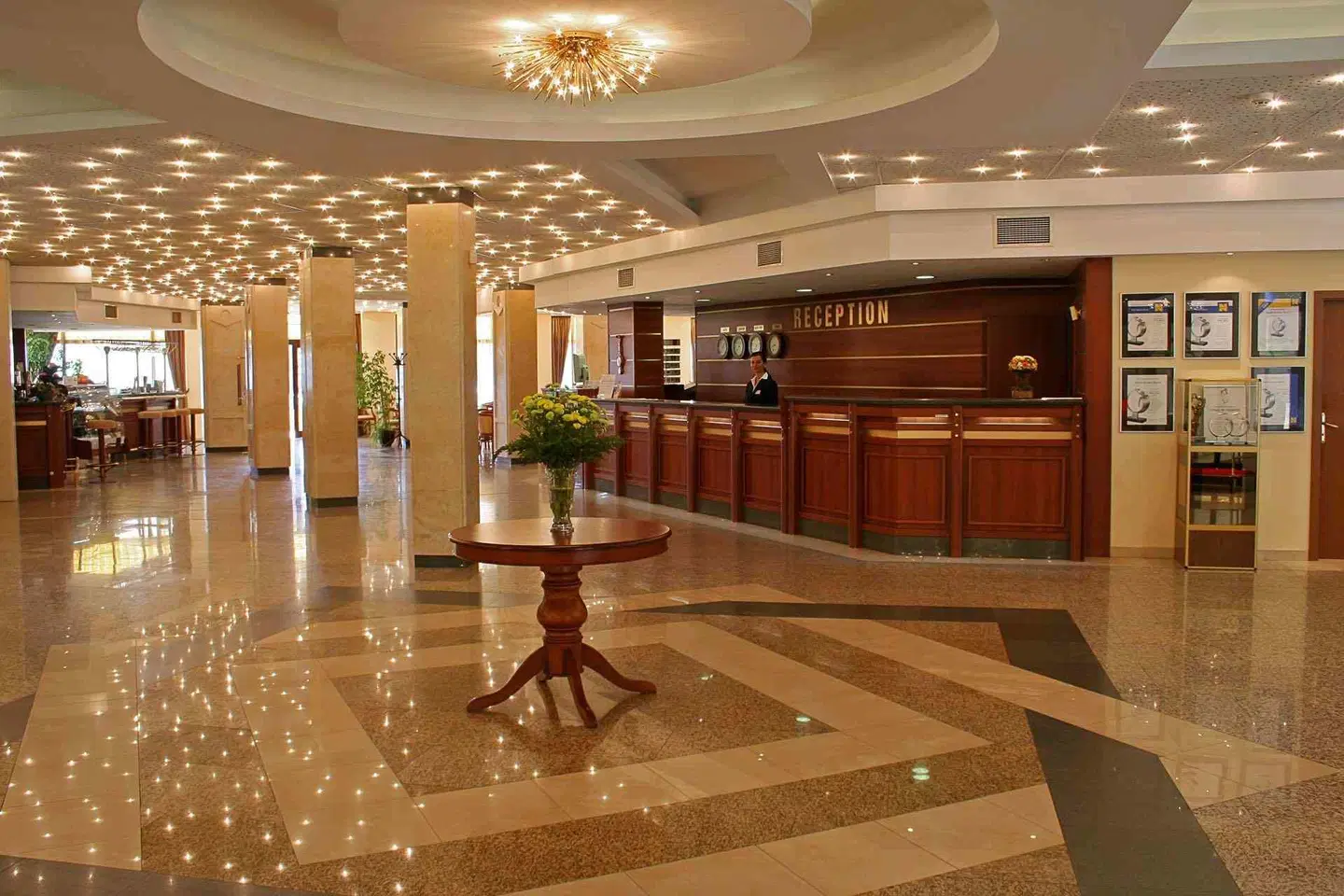 HVD Riviera Beach LOUNGE_LOBBY