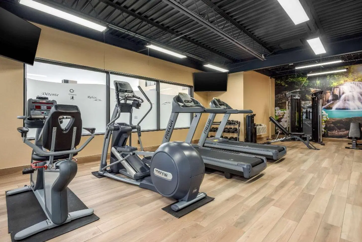 Quality Hotel Dorval SPORTS_AND_LEISURE