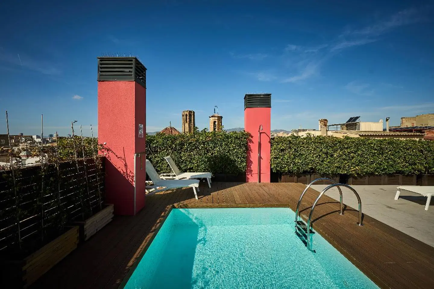 Catalonia Avinyo OUTDOOR_POOL