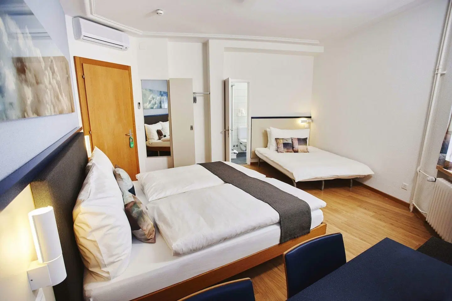 Bristol ROOM_EXAMPLE