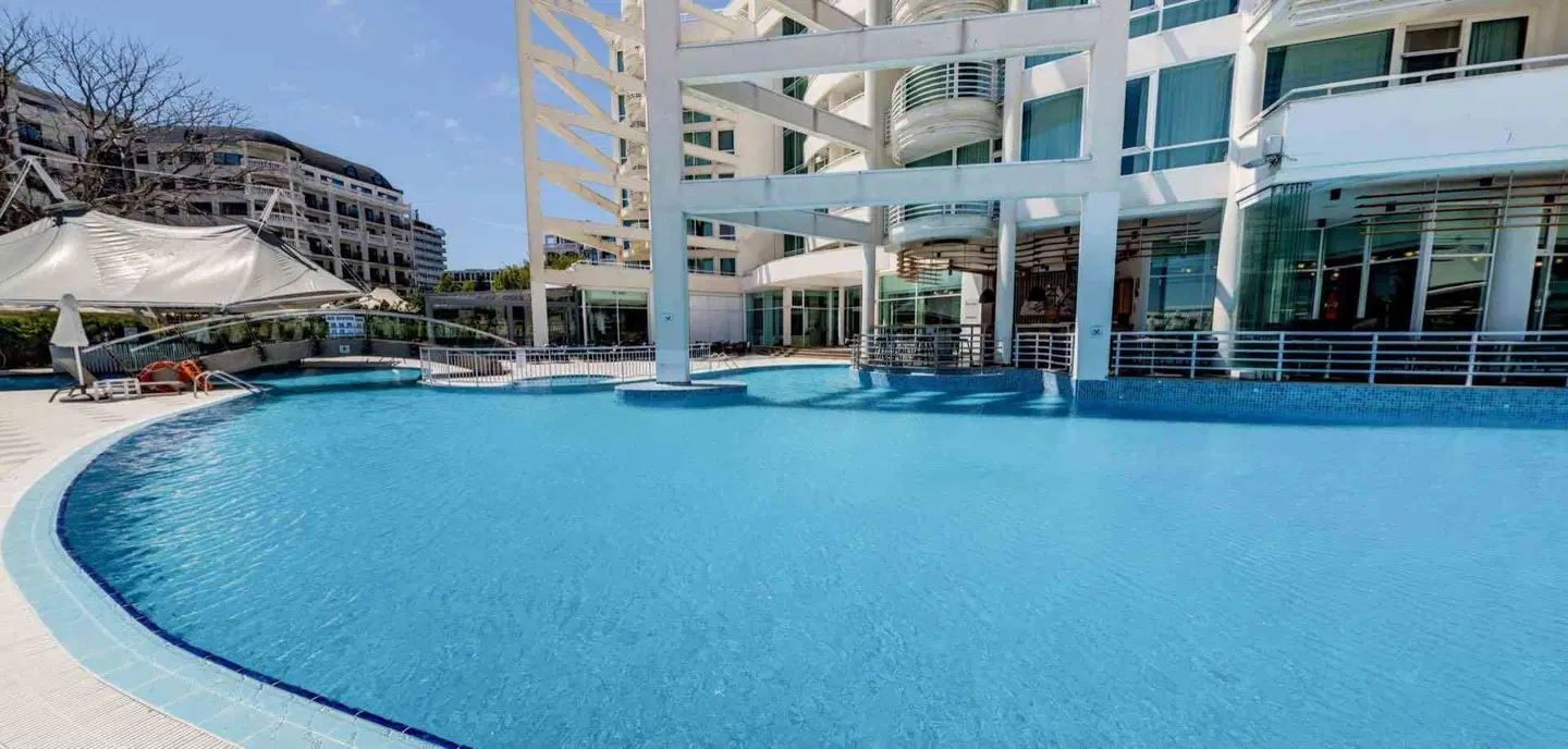 Effect Grand Victoria Hotel OUTDOOR_POOL