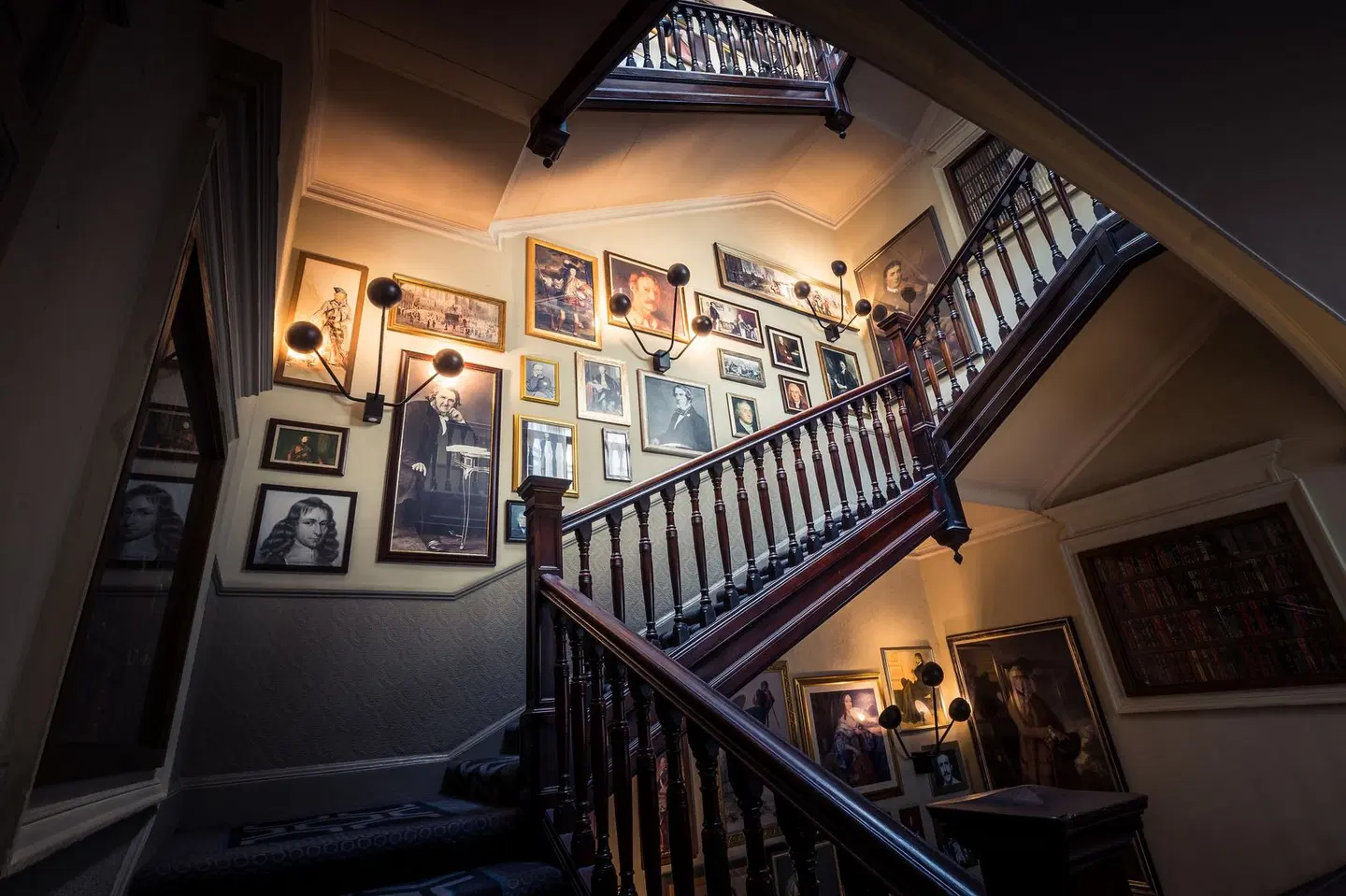 Hotel Indigo Edinburgh - Princes Street by IHG LOUNGE_LOBBY