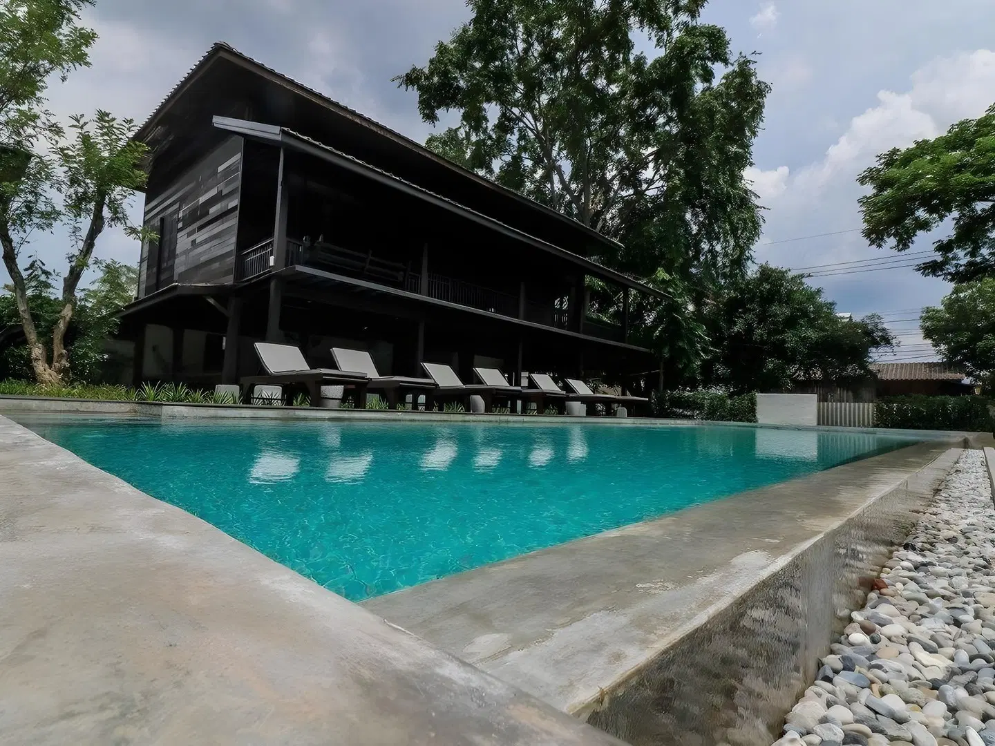 CHOTANA VILLA HOTEL OUTDOOR_POOL