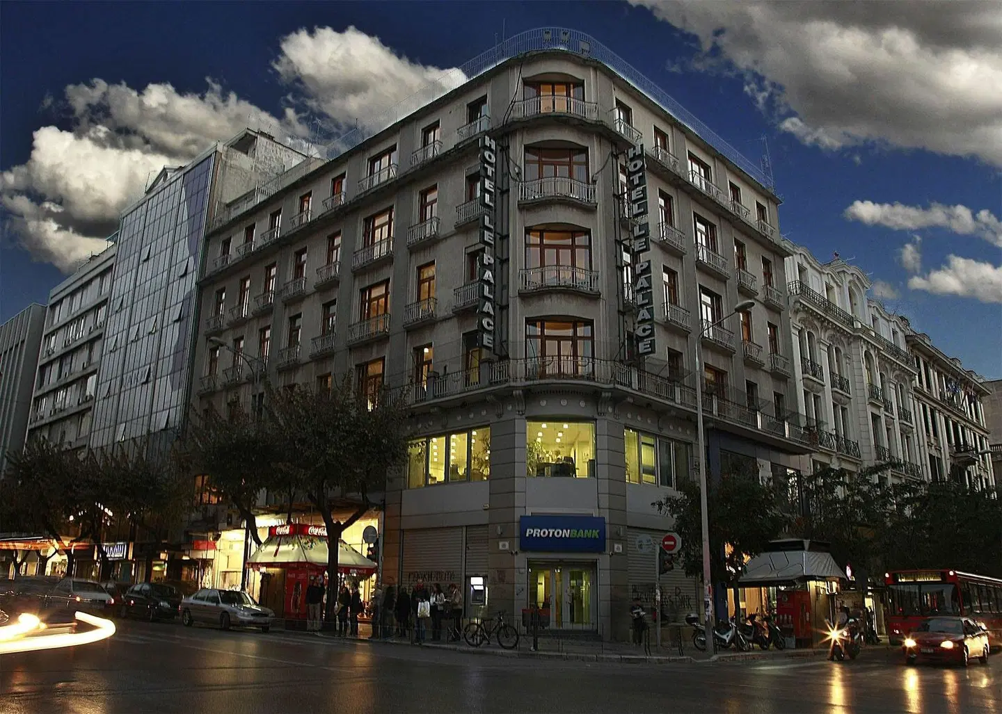 Le Palace EXTERIOR