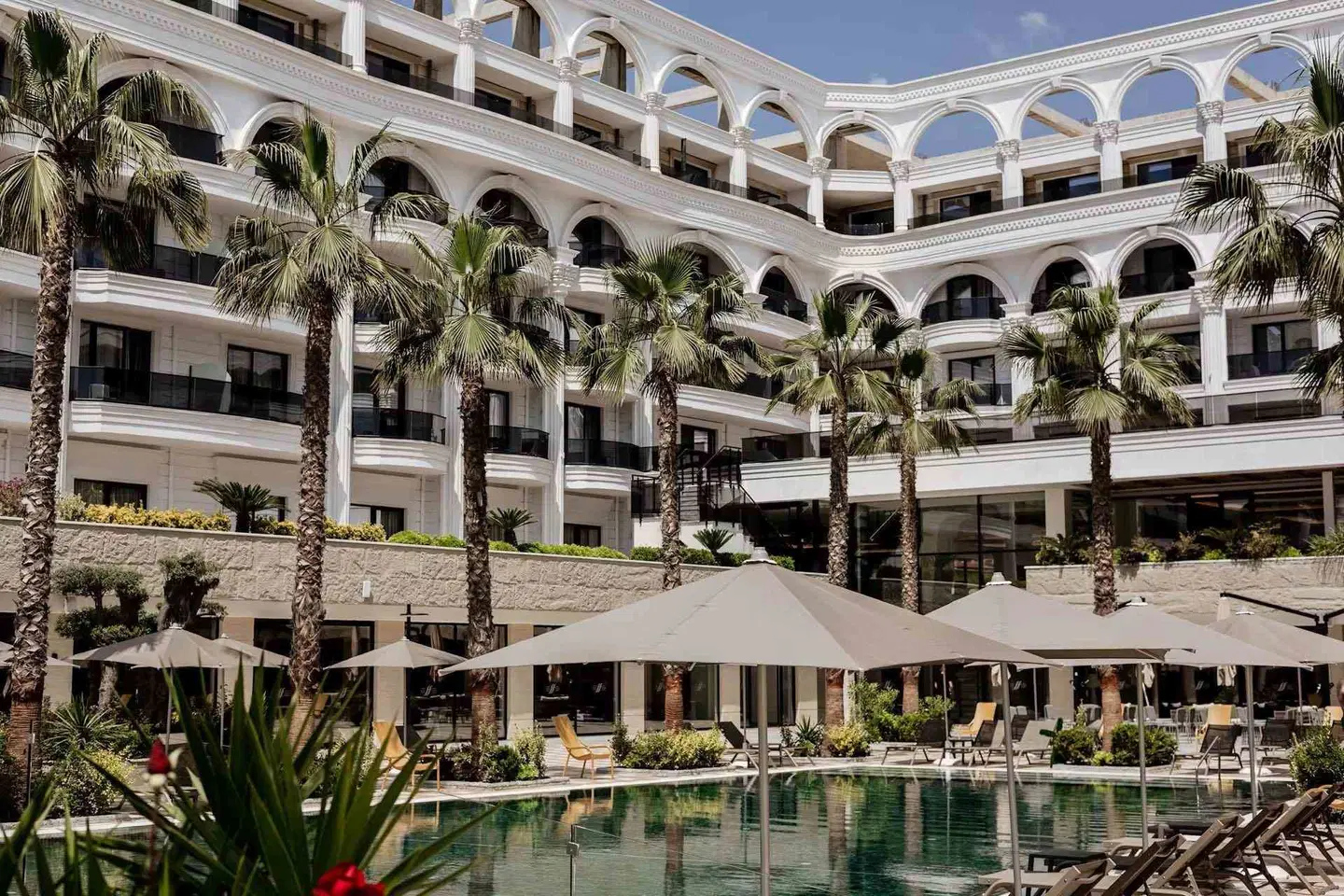 Fafa Aqua Palace Resort & Spa OUTDOOR_POOL