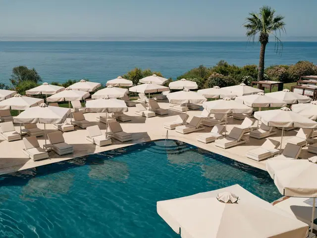 Mangia's Torre del Barone Resort OUTDOOR_POOL