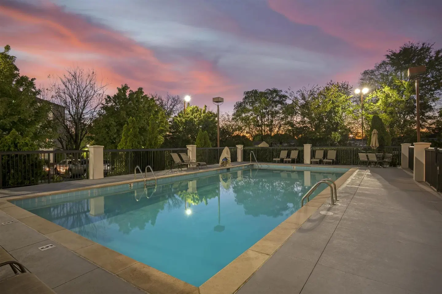 Best Western Suites Near Opryland OUTDOOR_POOL